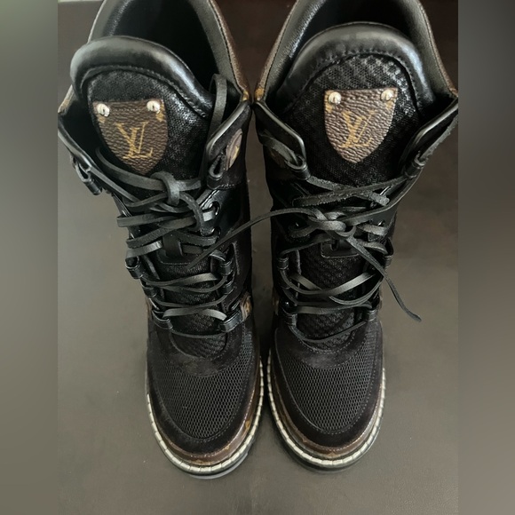 100% AUTHENTIC ***Louis Vuitton Star Trail Ankle Boots - Picture 2 of 5